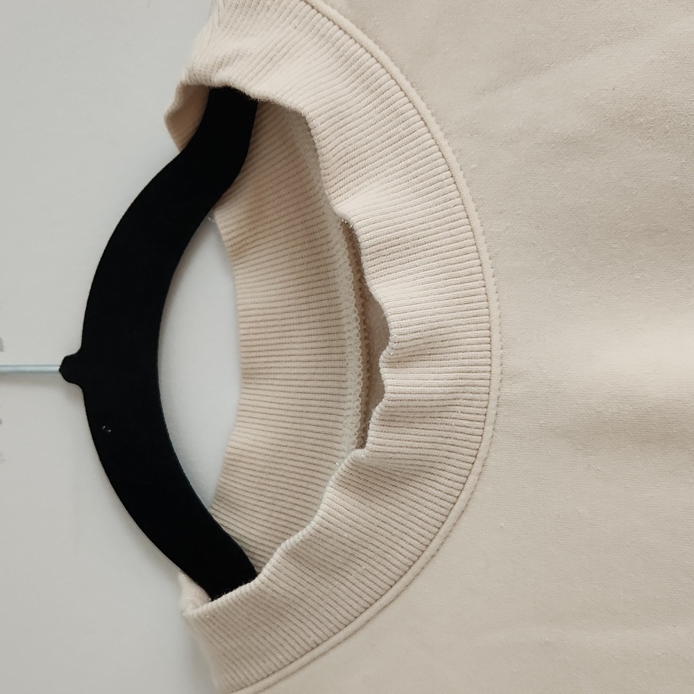 Uniqlo Cream Sweatshirt, Size L - Picture 5 of 12
